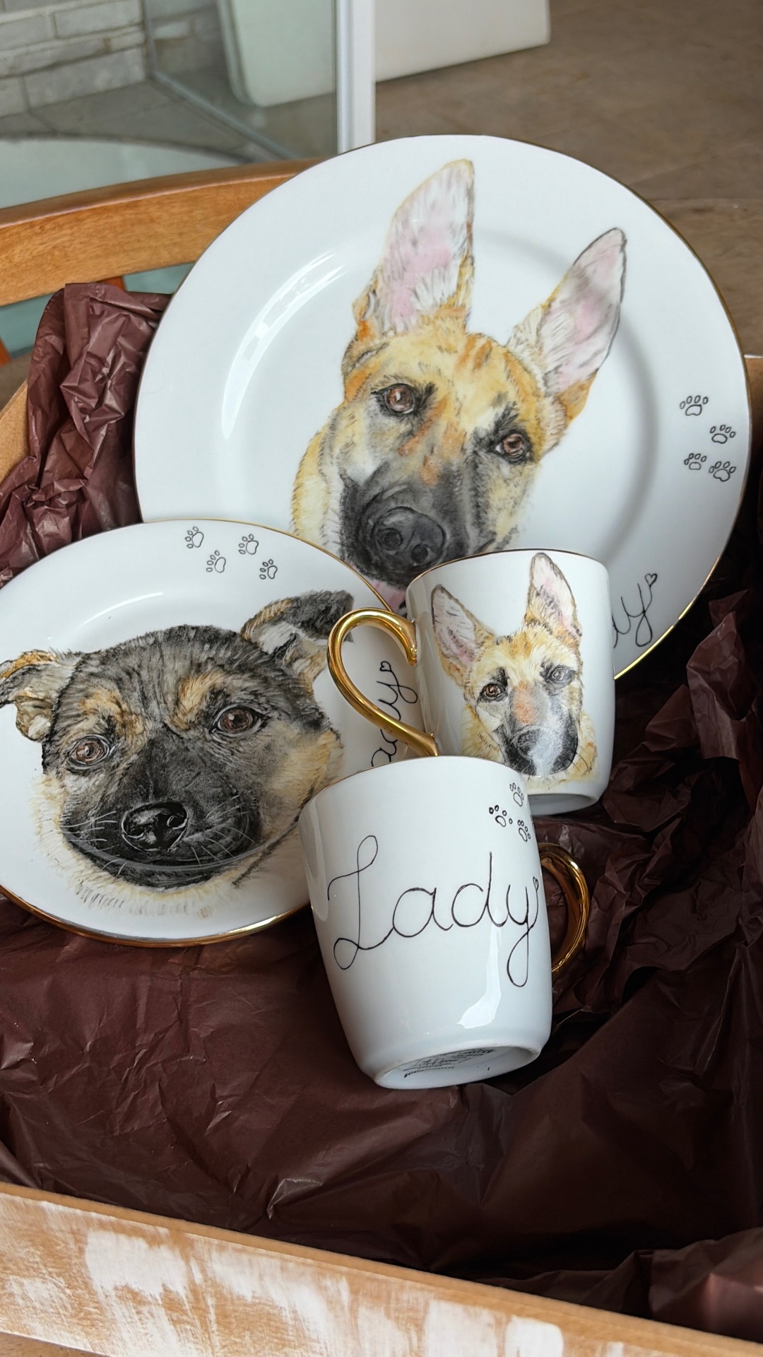 Porcelana pintada à mão